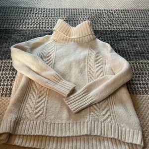 AE cream turtle neck sweater size extra large.